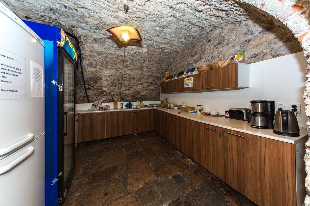 Hostel Mango Прага Экстерьер фото