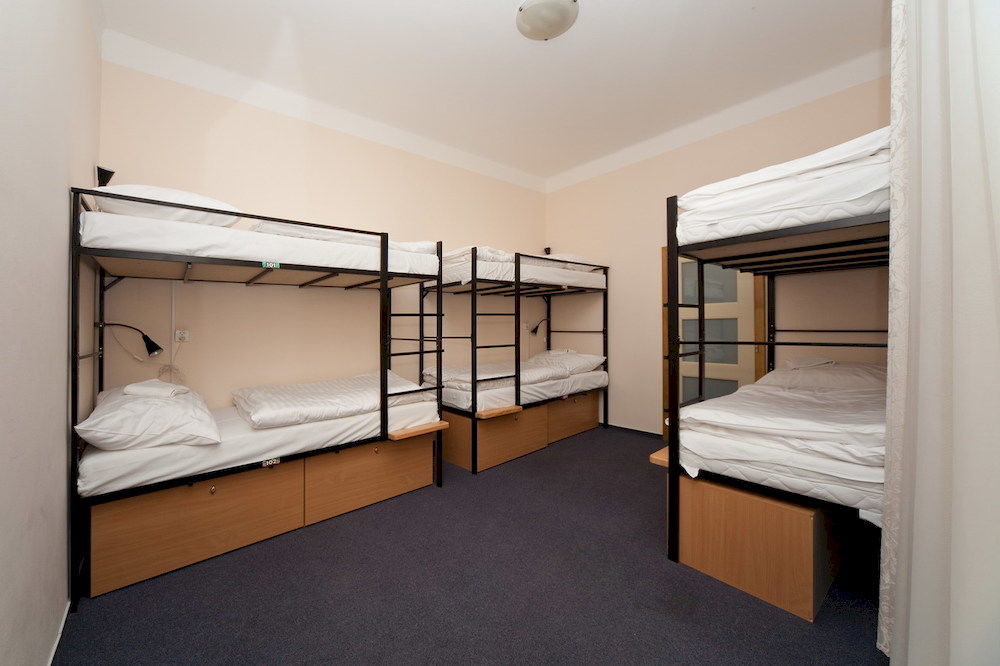 Hostel Mango Прага Экстерьер фото